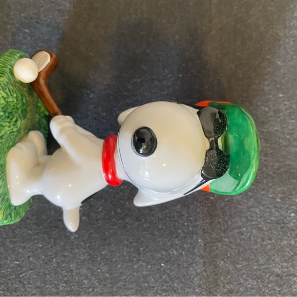 Golfing Snoopy - Picture 4 of 7